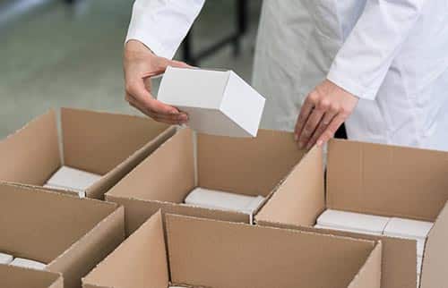 Kitting boxes in warehouse